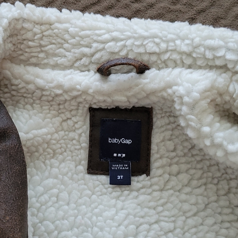 Two gap jackets - Picture 5 of 5